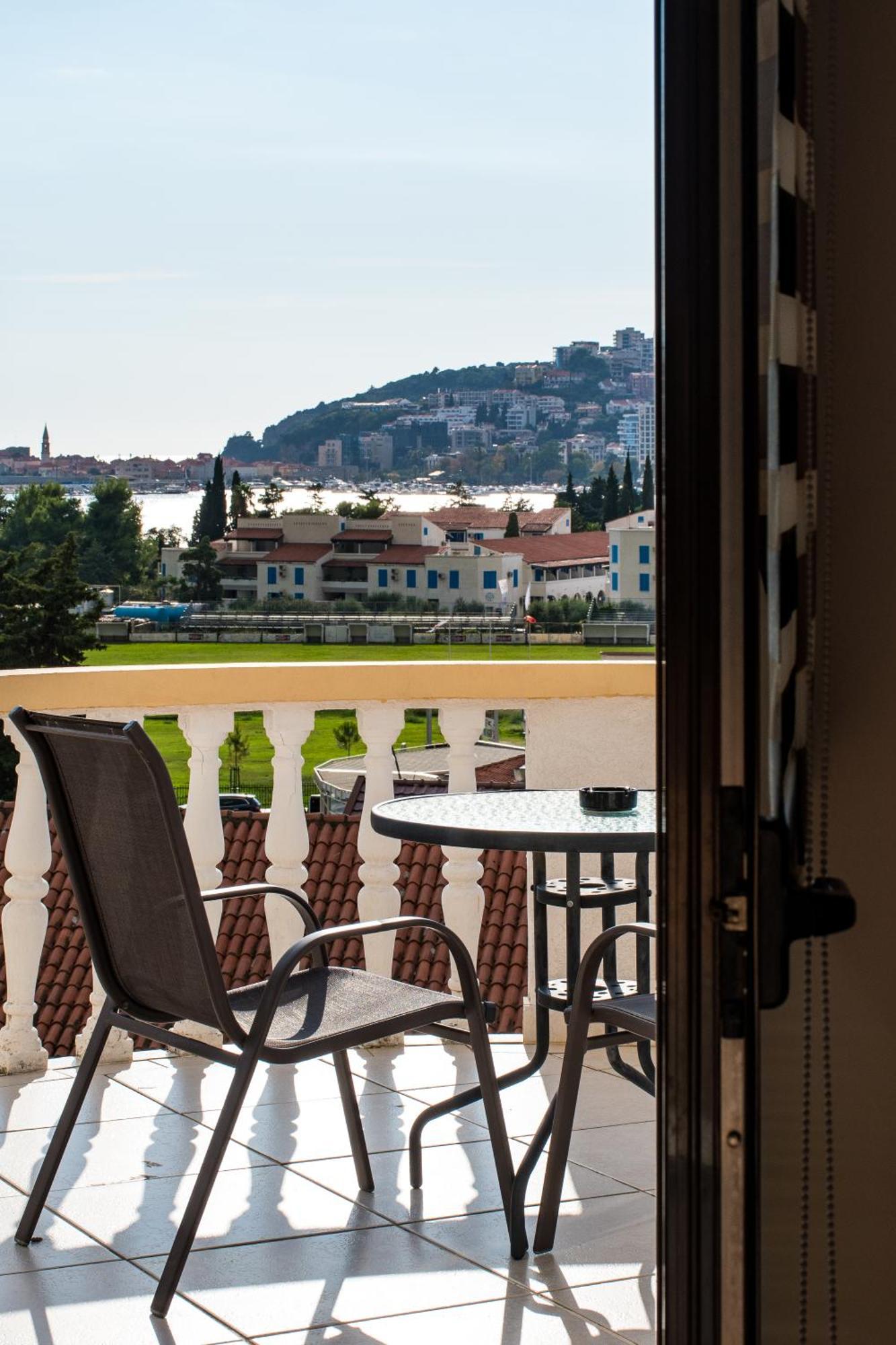 Villa Vojnic Budva Buitenkant foto