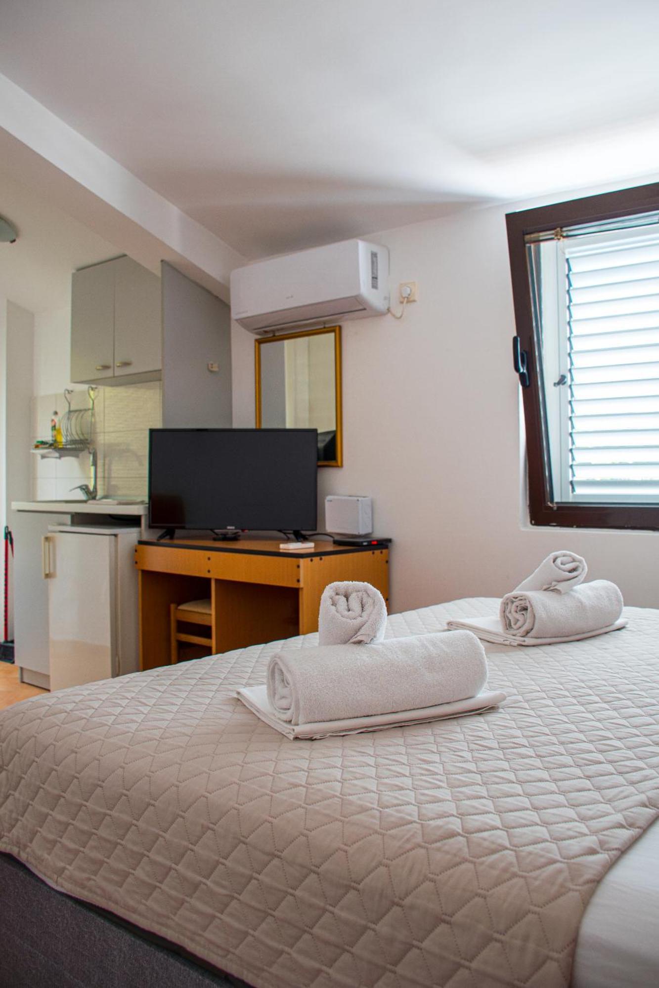 Villa Vojnic Budva Buitenkant foto